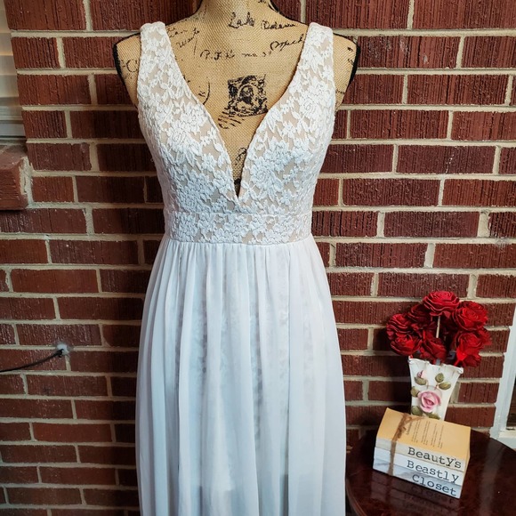 Lulus Chiffon Lace Plunge Flowy Floor Length Wedding Dress White, Open Back - Picture 2 of 11